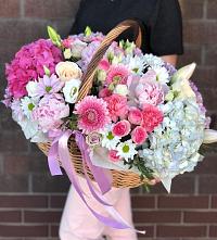 Цветочная композиция из Розы, Хризантемы, Пионы и Лизиантусы в корзине #REPLACE_PRED# Большое Сареево